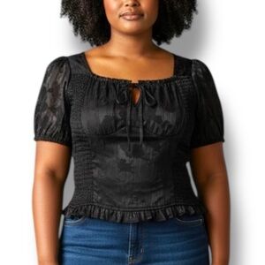 Torrid Cotton Clip Floral Smocked Crop Top Black sz 2 / 2X NWT